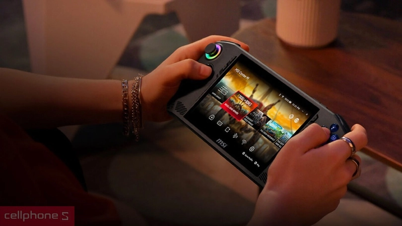 MSI Claw hiệu năng mạnh mẽ, thoải mái sử dụng không lo về pin