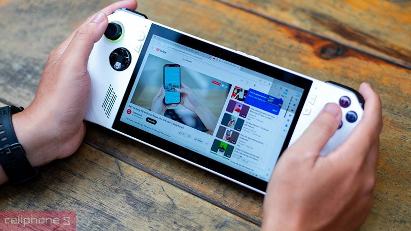 Màn hình ROG Ally Z1