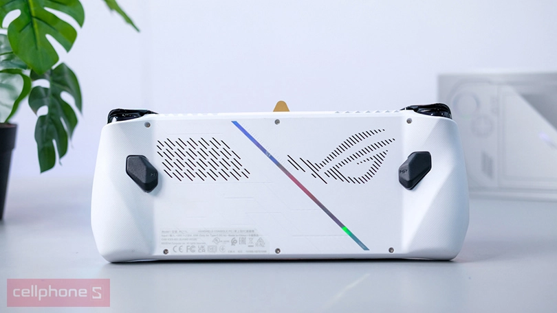 Thiết kế ROG Ally nhỏ gọn, hiện đại