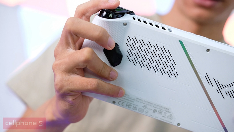 Đánh giá chi tiết máy chơi game Asus ROG Ally