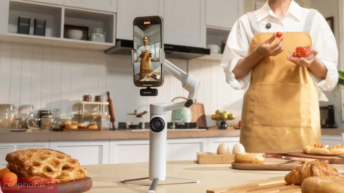 Tay cầm chống rung Insta360 Flow 2 lấy nét nhanh Tay cầm chống rung Insta360 Flow 2 lấy nét nhanh