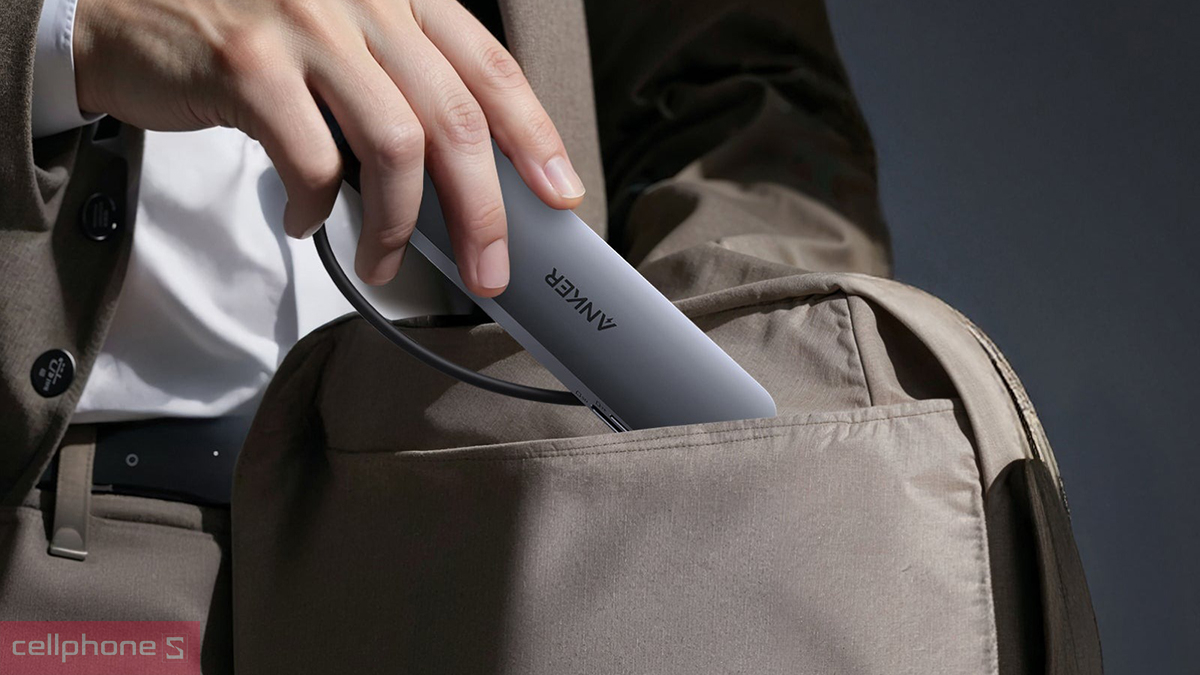 Kích thước hub chuyển đổi Anker 7 in 1 USB-C A83D2