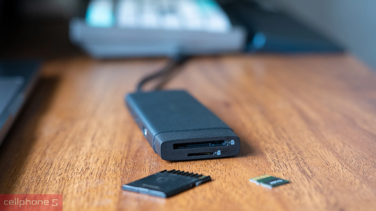 Hub TP-Link tích hợp khe đọc thẻ SD/microSD