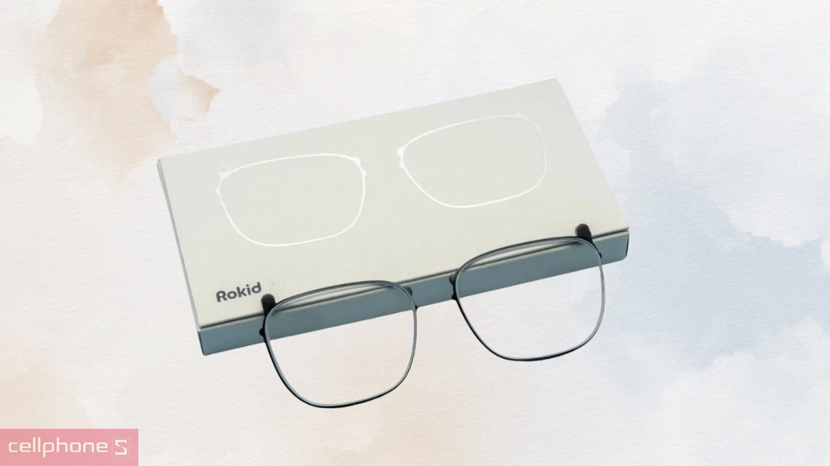 Tròng kính phủ lớp hạn chế ánh sáng hiệu quả