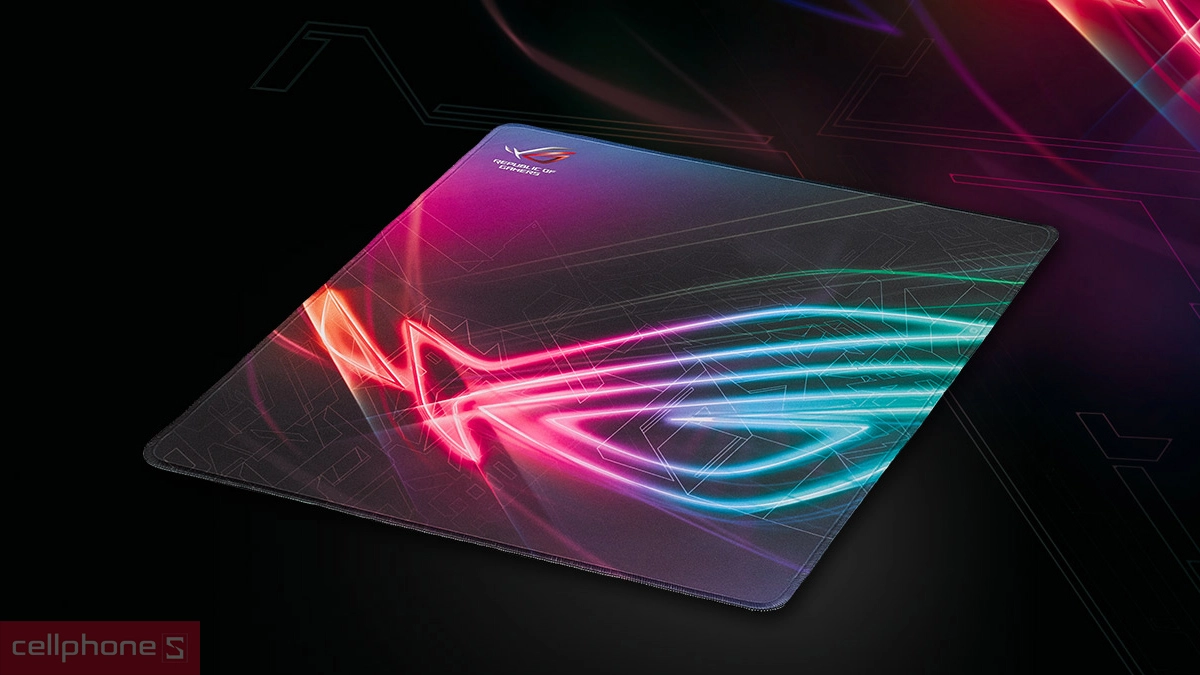 Bề mặt vải mềm mịn, tối ưu của bàn di chuột Asus ROG Strix Edge