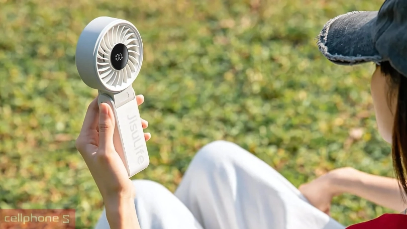 Điều khiển thông minh với màn hình LED