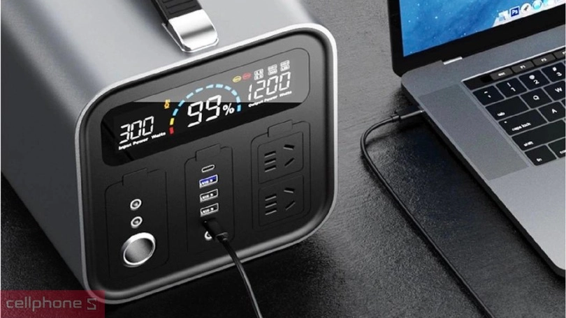 Thiết kế trạm sạc dự phòng Yoobao EN600A 200V 600W