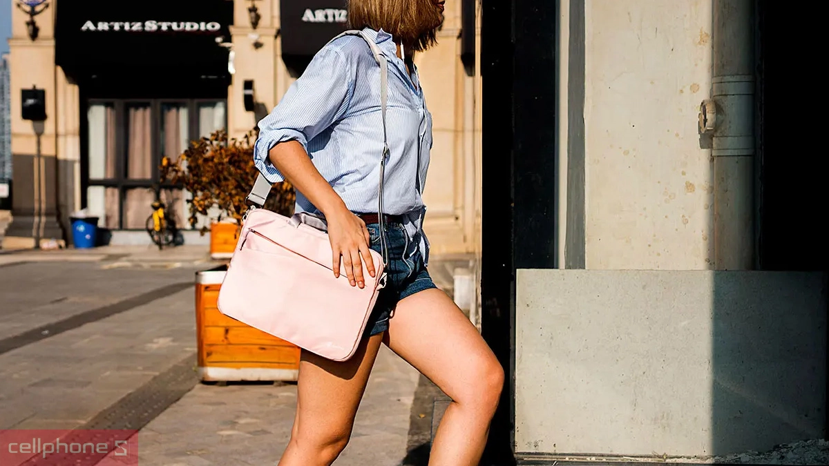 Bảo vệ hiệu quả với CornerArmor™ và lớp đệm cao cấp