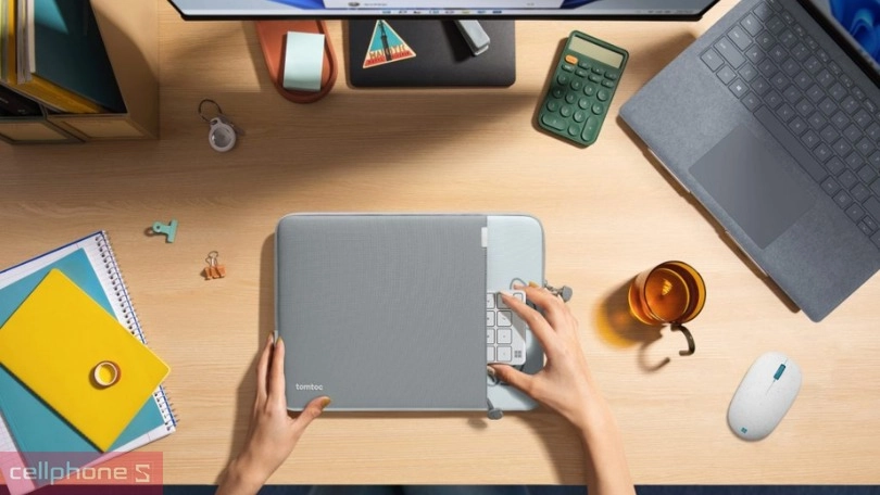 Túi chống sốc Tomtoc Protective Macbook Air/Pro 13 A13C2B1GC - Chất liệu bền bỉ, bảo vệ an toàn