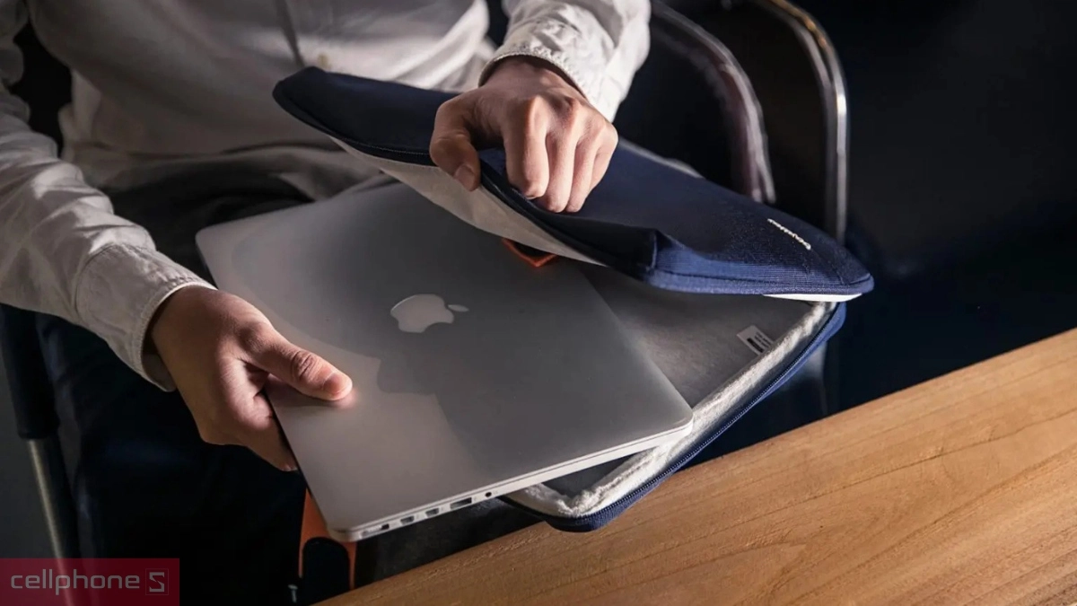 Khả năng chống sốc, chống va đập của túi chống sốc Tomtoc (USA) Defender-A22 Briefcase 16 inch