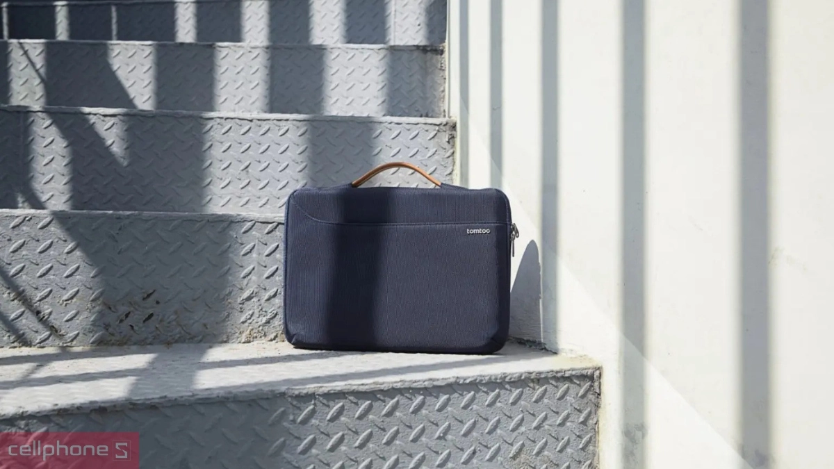 Thiết kế túi chống sốc Tomtoc (USA) Defender-A22 Briefcase 16 inch