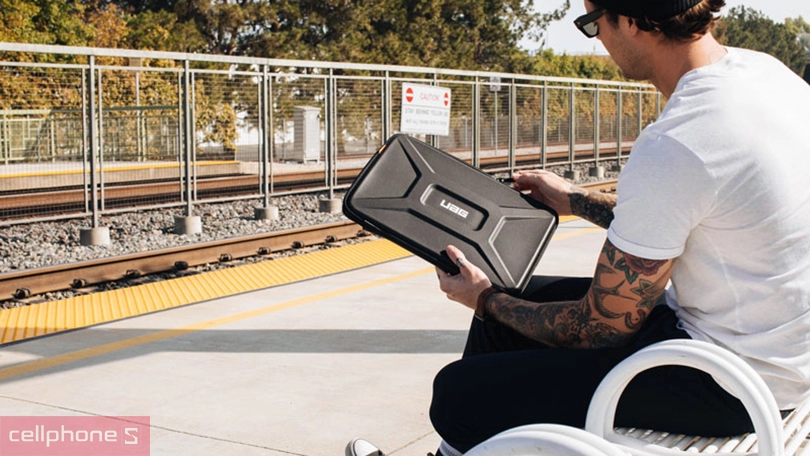 Túi đựng laptop UAG