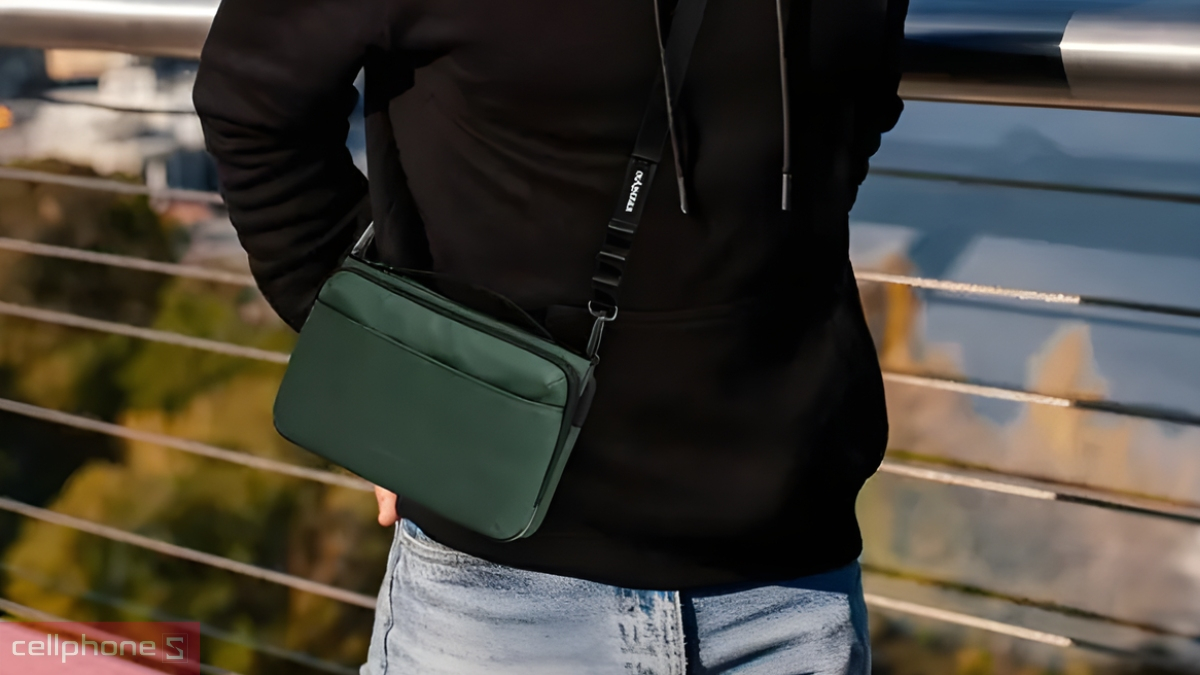Túi đeo chéo Innostyle Flexicarry Crossbody Sling FC22GN - Túi đeo tiện lợi, bền bỉ, an toàn