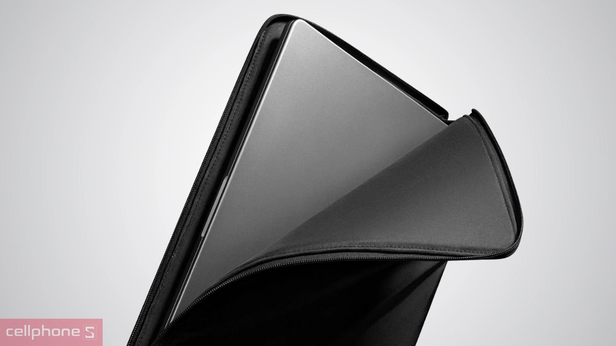 Thiết kế chéo 45° độc đáo, vật liệu Cordura bền bỉ