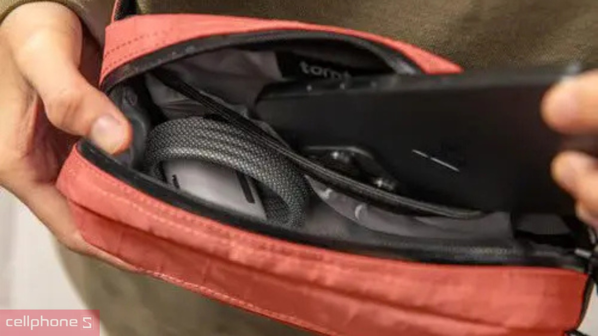 Vật liệu X-Pac bền bỉ, tính năng RFID bảo mật cao