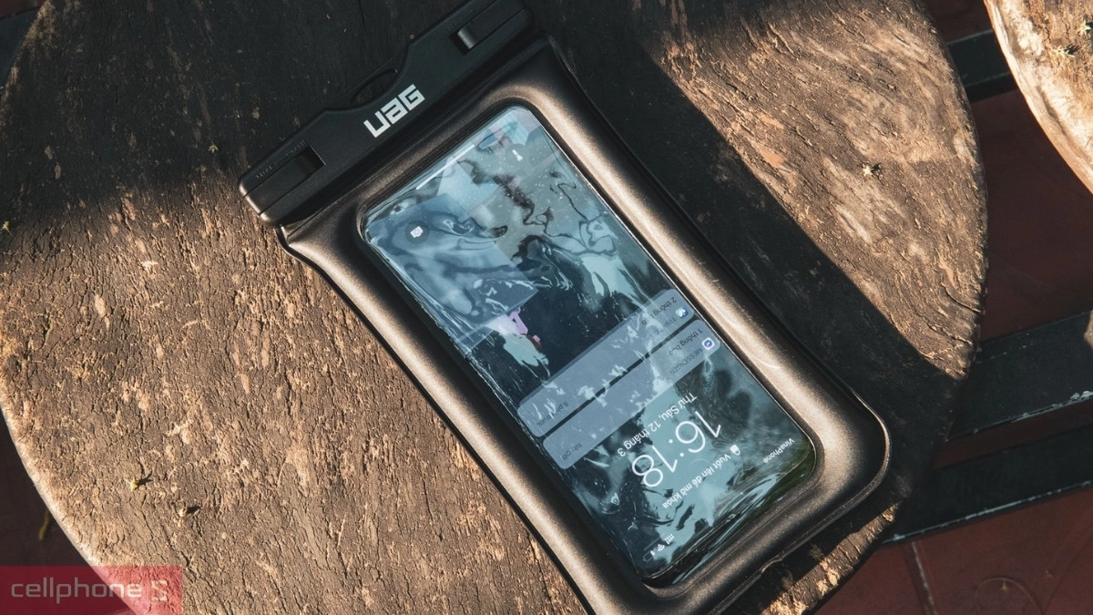 Túi chống nước điện thoại có những loại nào