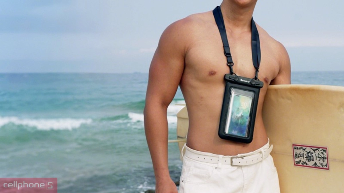 Tính tiện dụng trên túi chống nước Stargo S2 25 x 14 cm