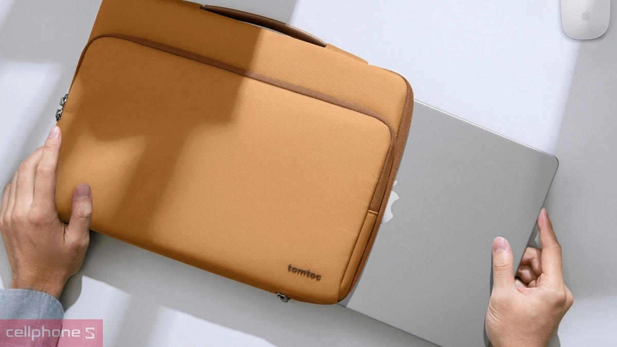 Chất liệu túi xách chống sốc Tomtoc Briefcase 16 inch USA