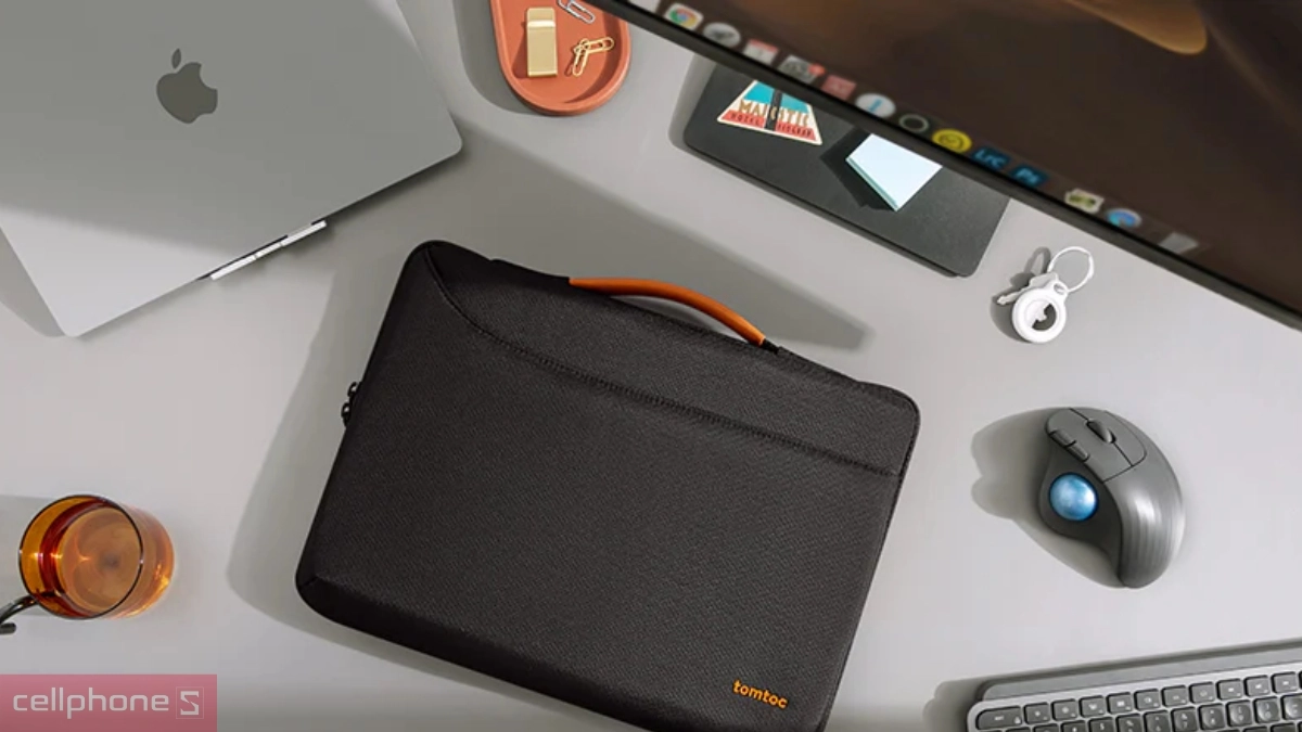 Chất liệu túi xách chống sốc TOMTOC DEFENDER A22 BRIEFCASE 13 inch USA