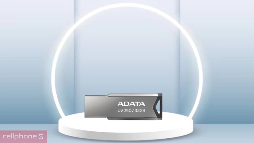 Thiết kế USB 2.0 ADATA UV250 32GB