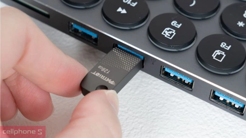 TỐc độ USB 3.2 Patriot Dark Shadow 128GB