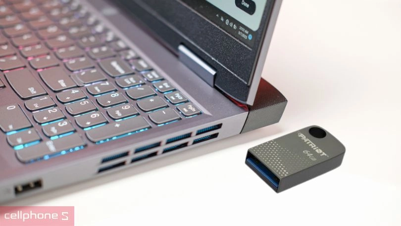Thiết kế USB 3.2 Patriot Dark Shadow 64GB