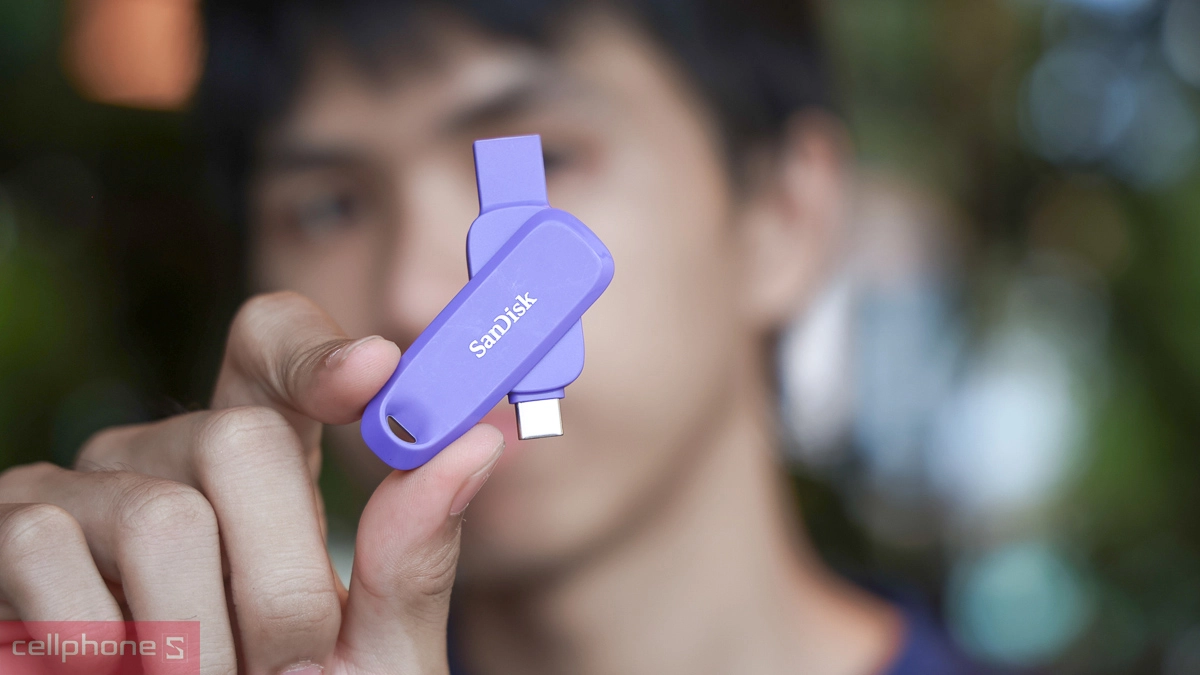 USB SanDisk hai đầu kết nối Type-A và Type-C cho điện thoại và laptop