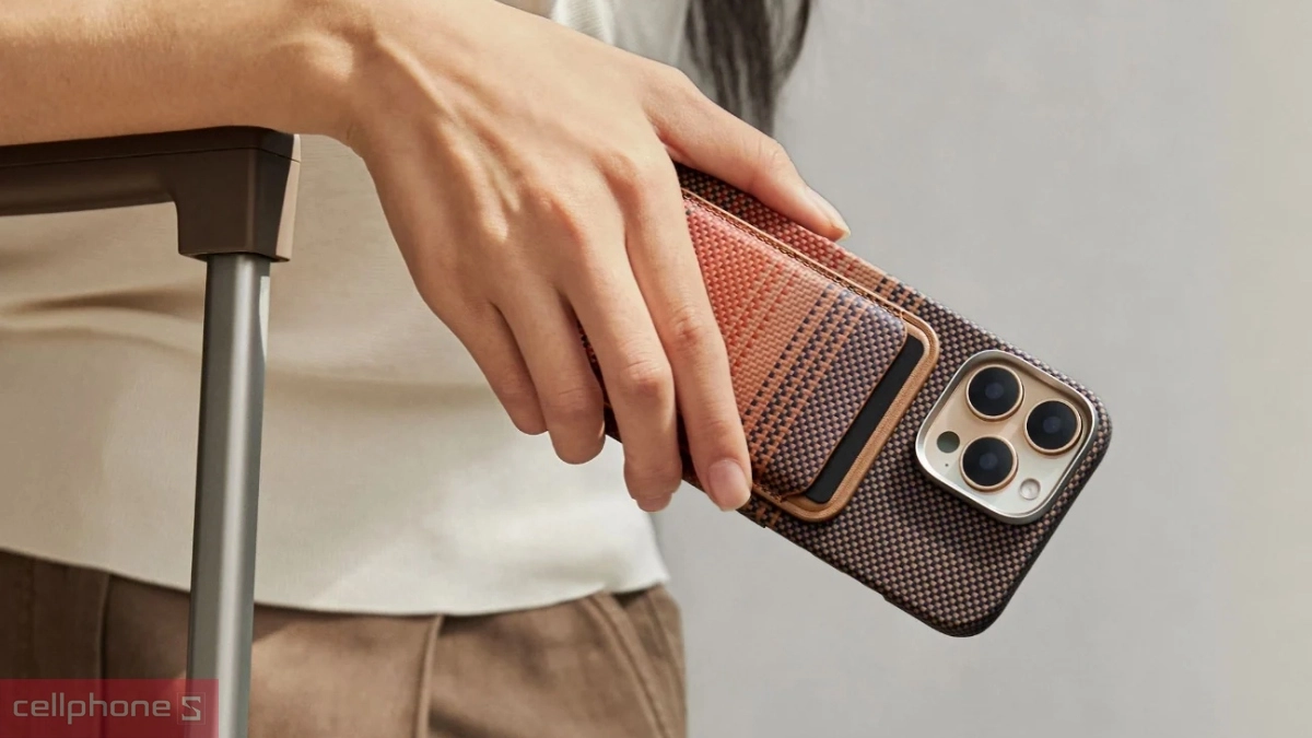 Chất liệu ví iPhone Pitaka Woven MagSafe