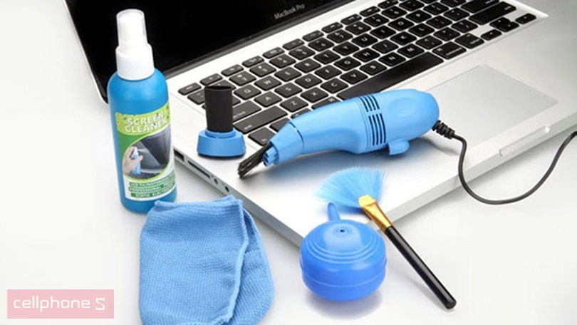 Lợi ích của việc sử dụng bộ vệ sinh laptop chuyên nghiệp cho laptop