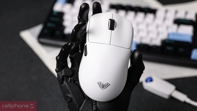 Độ phân giải DPI cao và tùy chỉnh linh hoạt