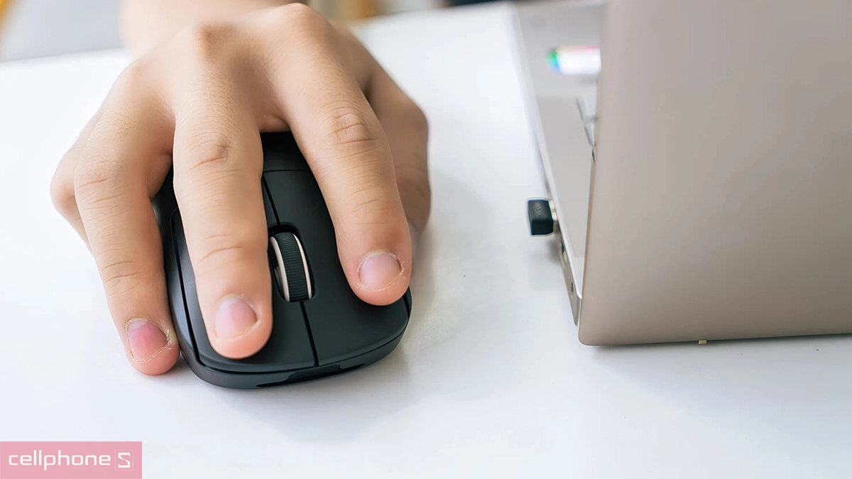 Chuột Logitech gần như loại bỏ mọi tiếng click