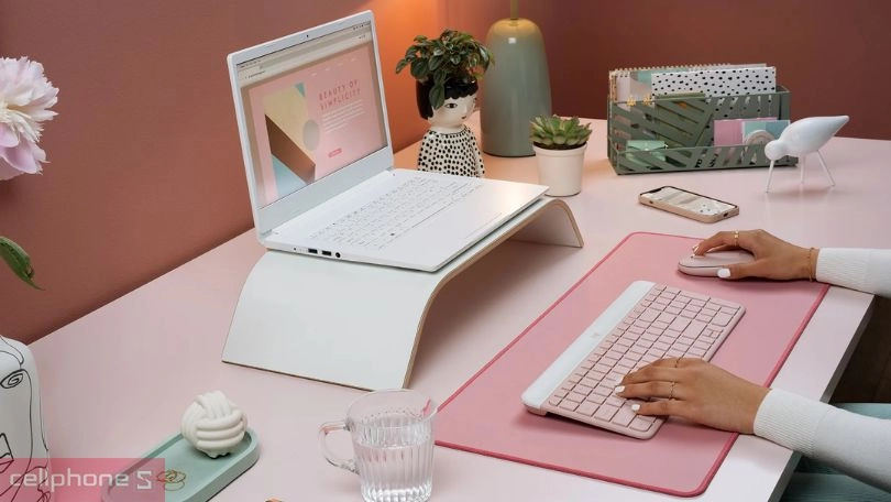 Combo bàn phím chuột không dây Logitech MK470: mỏng nhẹ, điều khiển chính xác