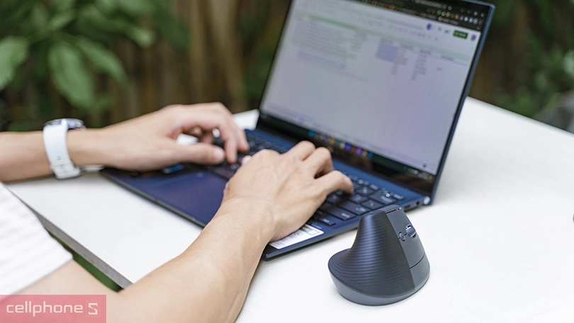 Chuột không dây công thái học Logitech Lift Vertical