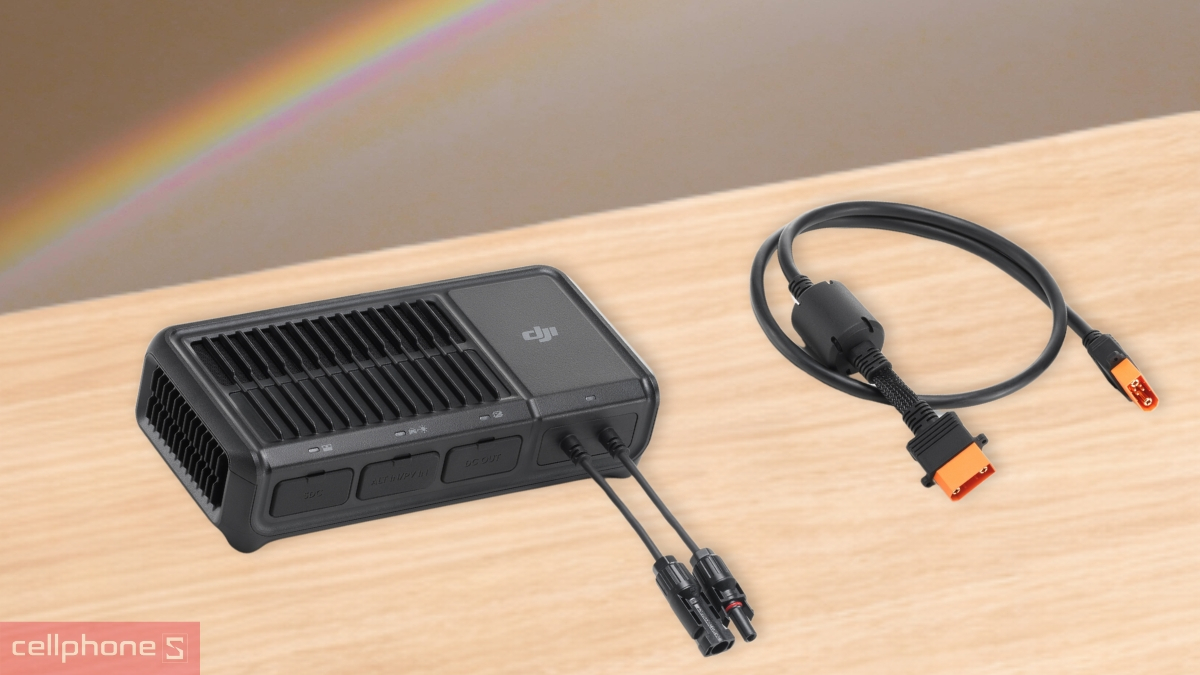 Công suất sạc bộ sạc nhanh DJI Power 1800W từ điện mặt trời ô tô