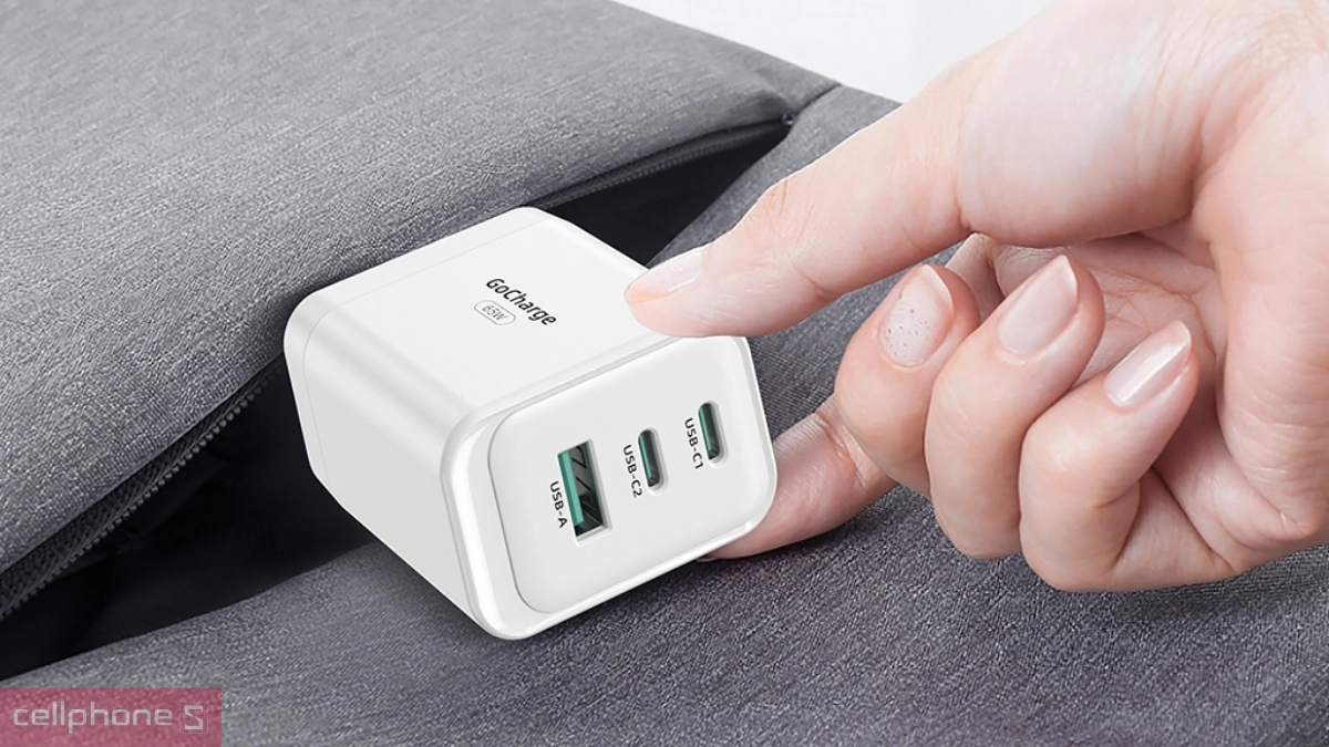 Kiểu dáng củ sạc Innostyle Gocharge 2C1A 65W IC65