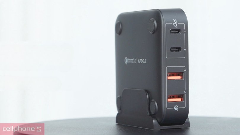 Thiết kế củ sạc Momax 100W 4 cổng GAN có phích cắm US