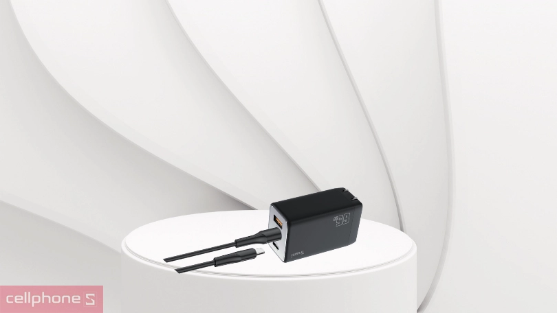 Sạc nhanh mini Trusmi PD 65W GAN 1A+2C kèm cáp type-C to type-C 60W CH05