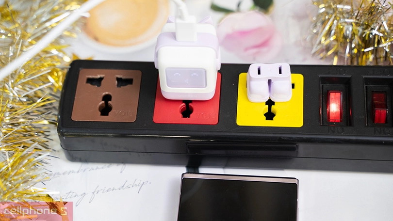 Sạc Ugreen Robogan mini 15550 CD359 USB-C 30W- Dung lượng tối đa 800 mAh