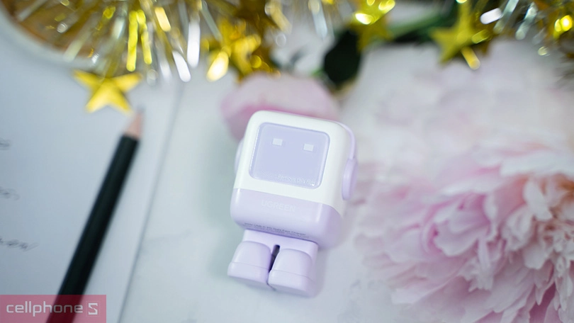 Sạc Ugreen Robogan mini 15550 CD359 USB-C 30W- Dung lượng tối đa 800 mAh