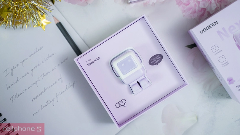 Sạc Ugreen Robogan mini 15550 CD359 USB-C 30W- Dung lượng tối đa 800 mAh