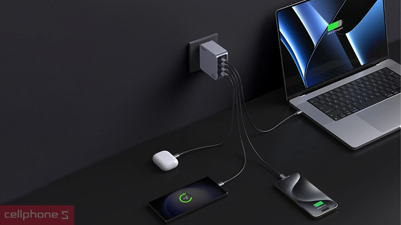 Thiết kế sạc nhanh UGREEN X763 Nexode Pro 4 cổng GaN US 160W