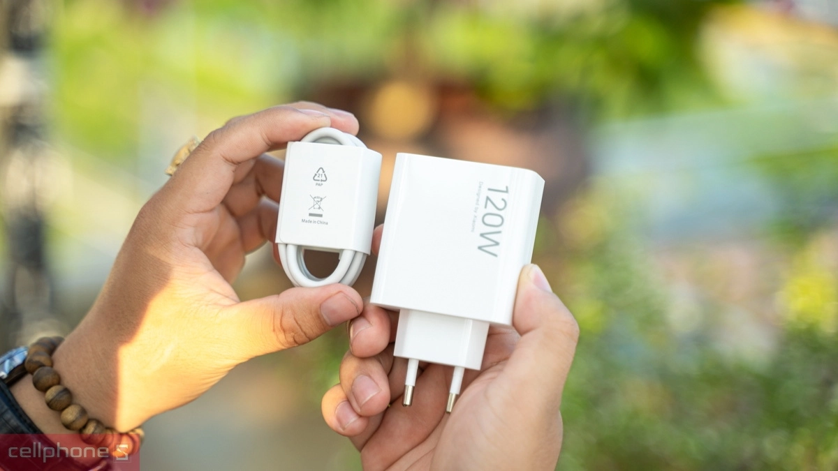 Sạc Xiaomi 120W siêu nhanh