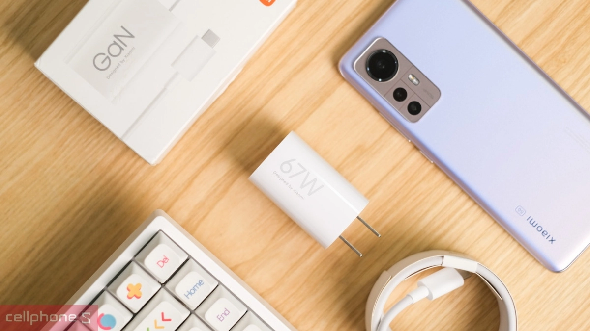 Công nghệ sạc nhanh độc quyền