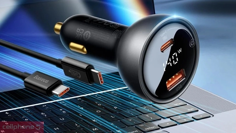 Tẩu sạc ô tô là gì?