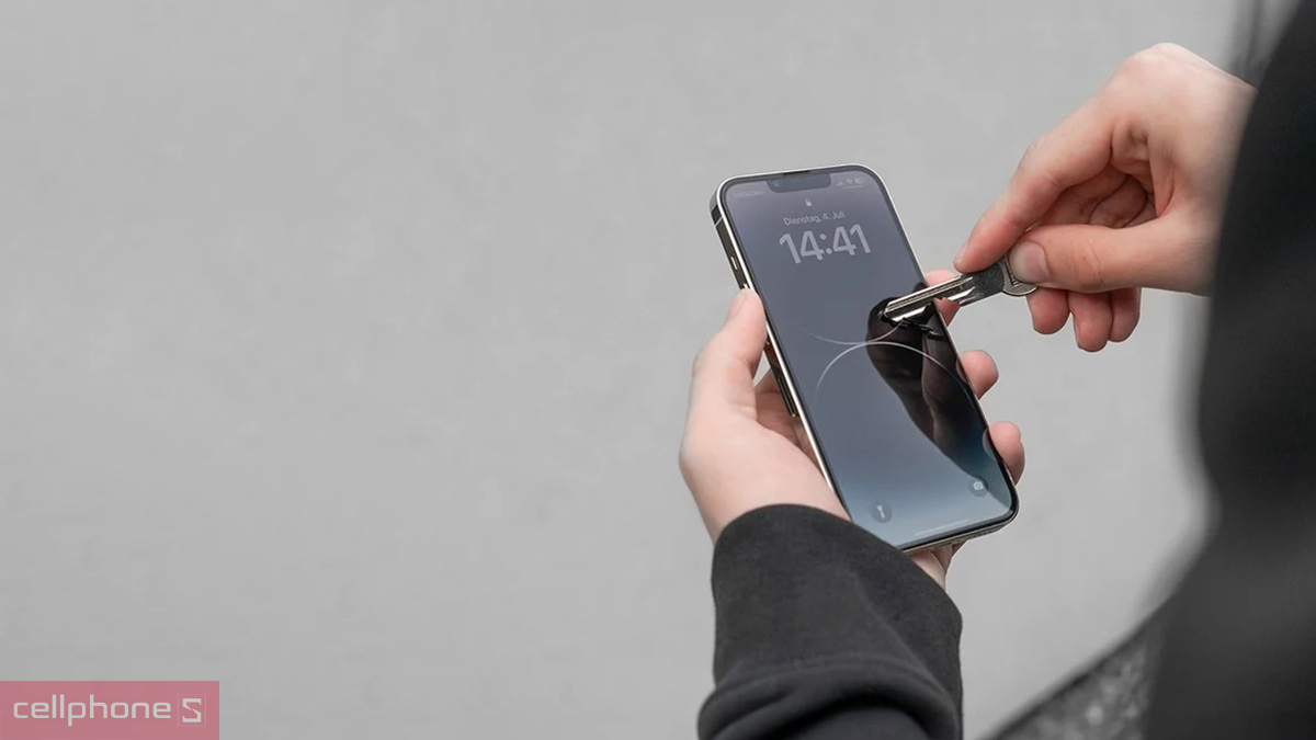 Kính cường lực iPhone 17