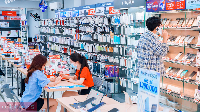 Tại sao nên mua cường lực Zeelot tại CellphoneS