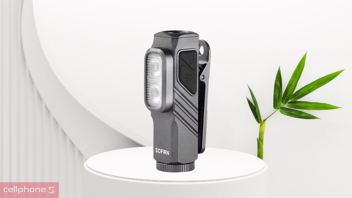 Pin Li-ion và bóng LED trên đèn pin giúp tiết kiệm năng lượng 