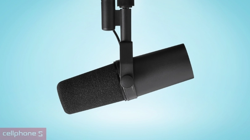 Kết nối trên microphone thu âm Shure SM7B