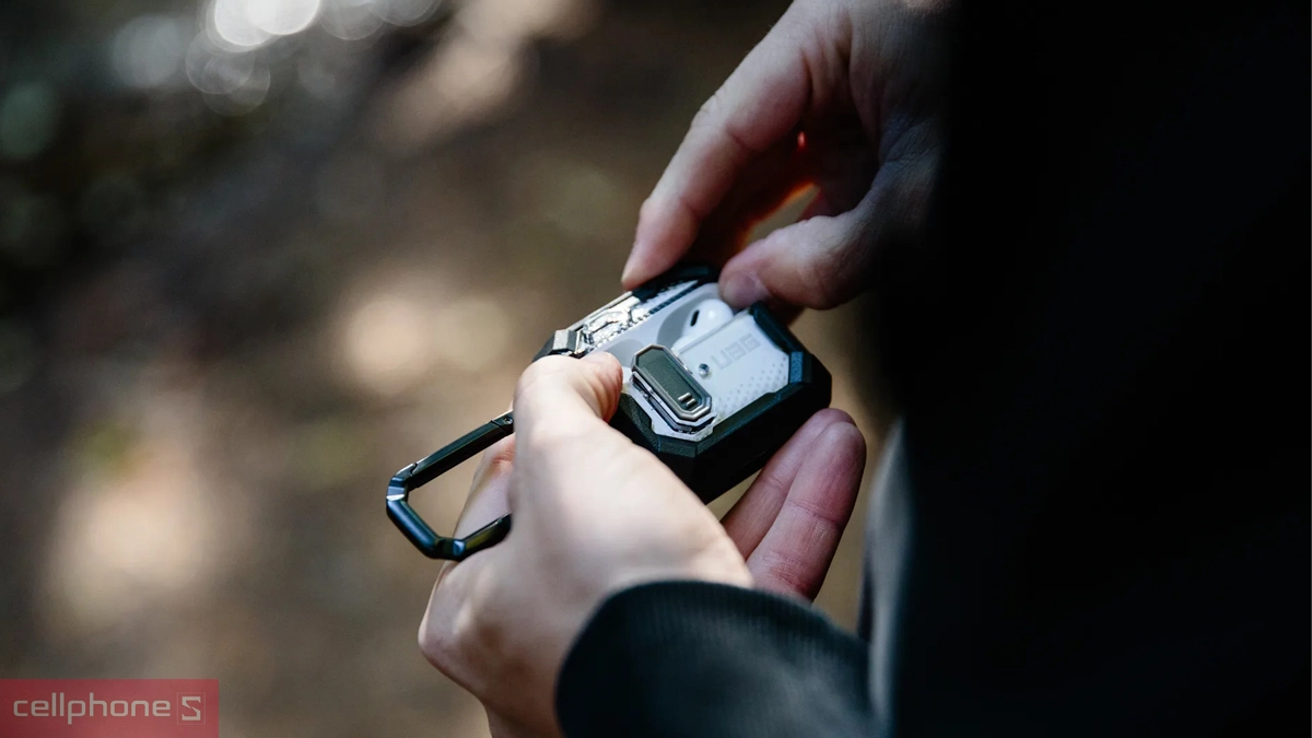 Ốp AirPods 4 UAG Plasma - Độ bền bỉ cao, bảo vệ toàn diện cho tai nghe AirPods