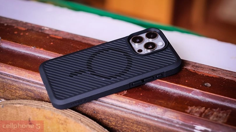 Ốp lưng iPhone 15 Pro Max Spigen Core Armor With Magsafe Matte